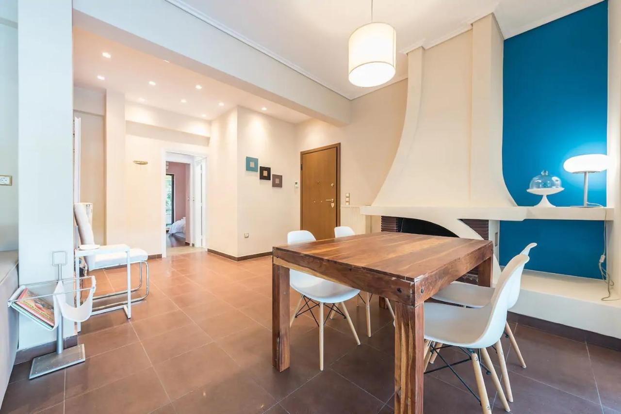 Glyfada Glass-Walled Designed Apt Athens Exterior photo