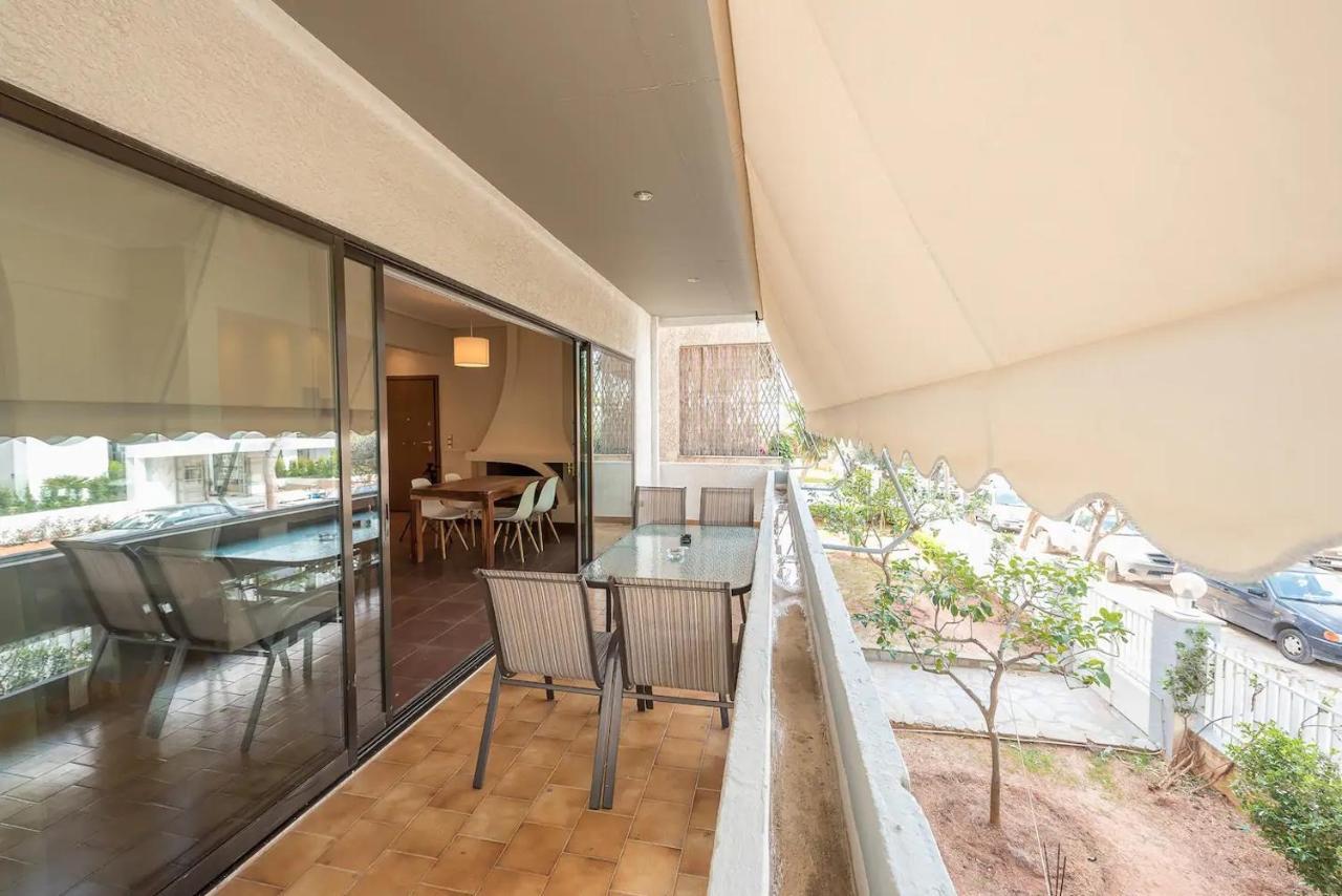 Glyfada Glass-Walled Designed Apt Athens Exterior photo